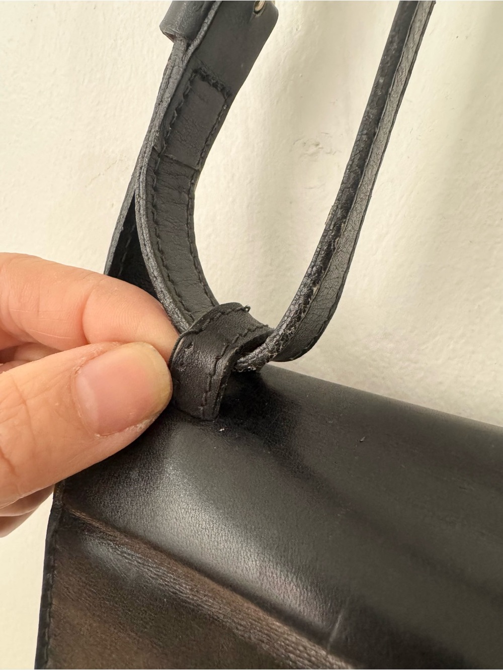 GUCCI vintage convertible locking leather satchel - Picture 15 of 16